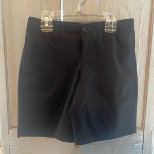 Boys Under Armor Golf Shorts - Size 6